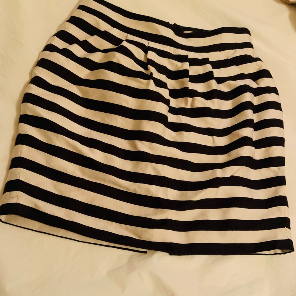 Black/Off white Banana Republic 4P Horizontal Stripe Skirt